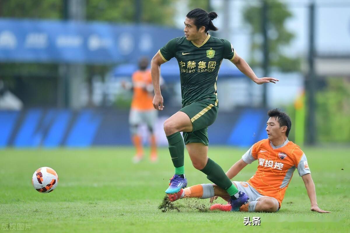 关于张玉宁建功，武汉卓尔主场战胜天津泰达的信息