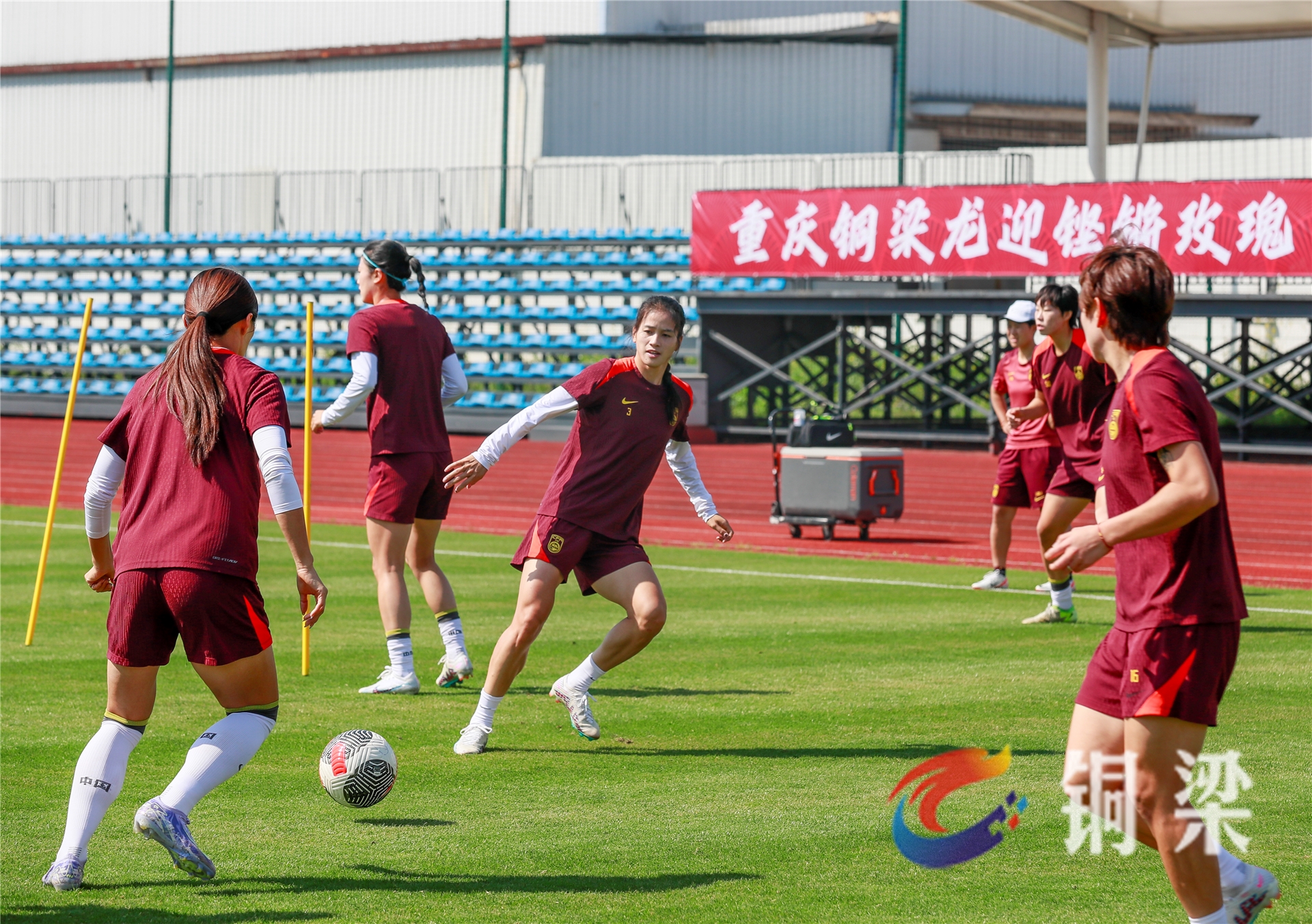 中国女队在国际足球赛场展现出强大实力的简单介绍