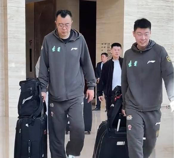 关于汉诺威城市明星，重返胜利轨道士气高昂的信息
